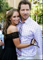 Jennifer Love Hewitt �crit